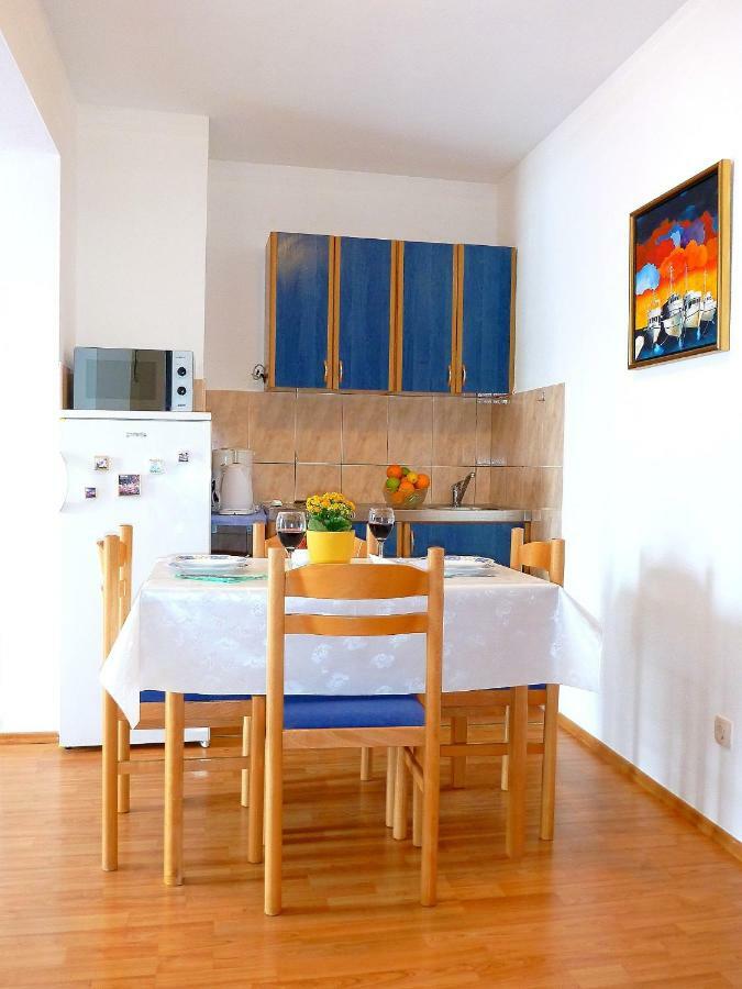 Apartments Rogulj Trogir Exterior foto